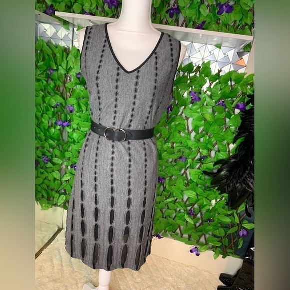 Saint Tropez West Women’s Medium Black & Gray Overlay Cutout Pattern Tank Dress - Picture 4 of 12